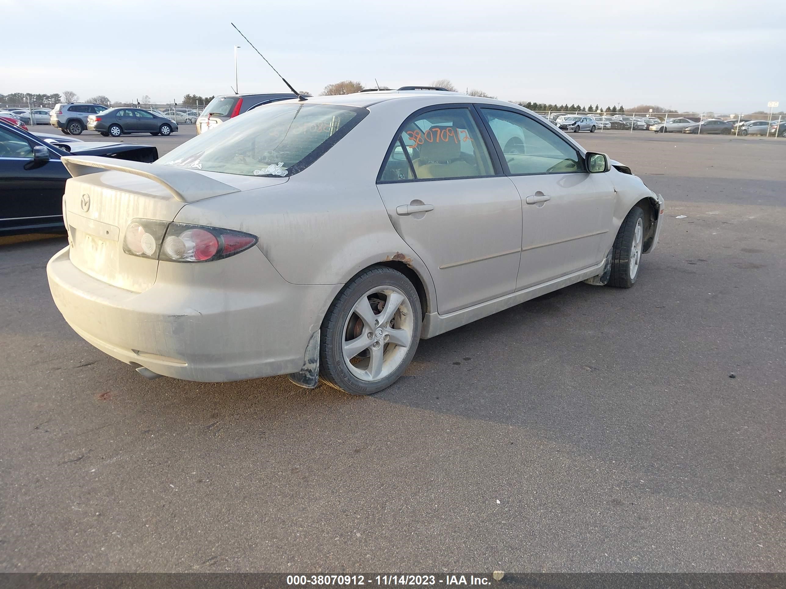 Photo 3 VIN: 1YVHP80CX75M09539 - MAZDA 6 