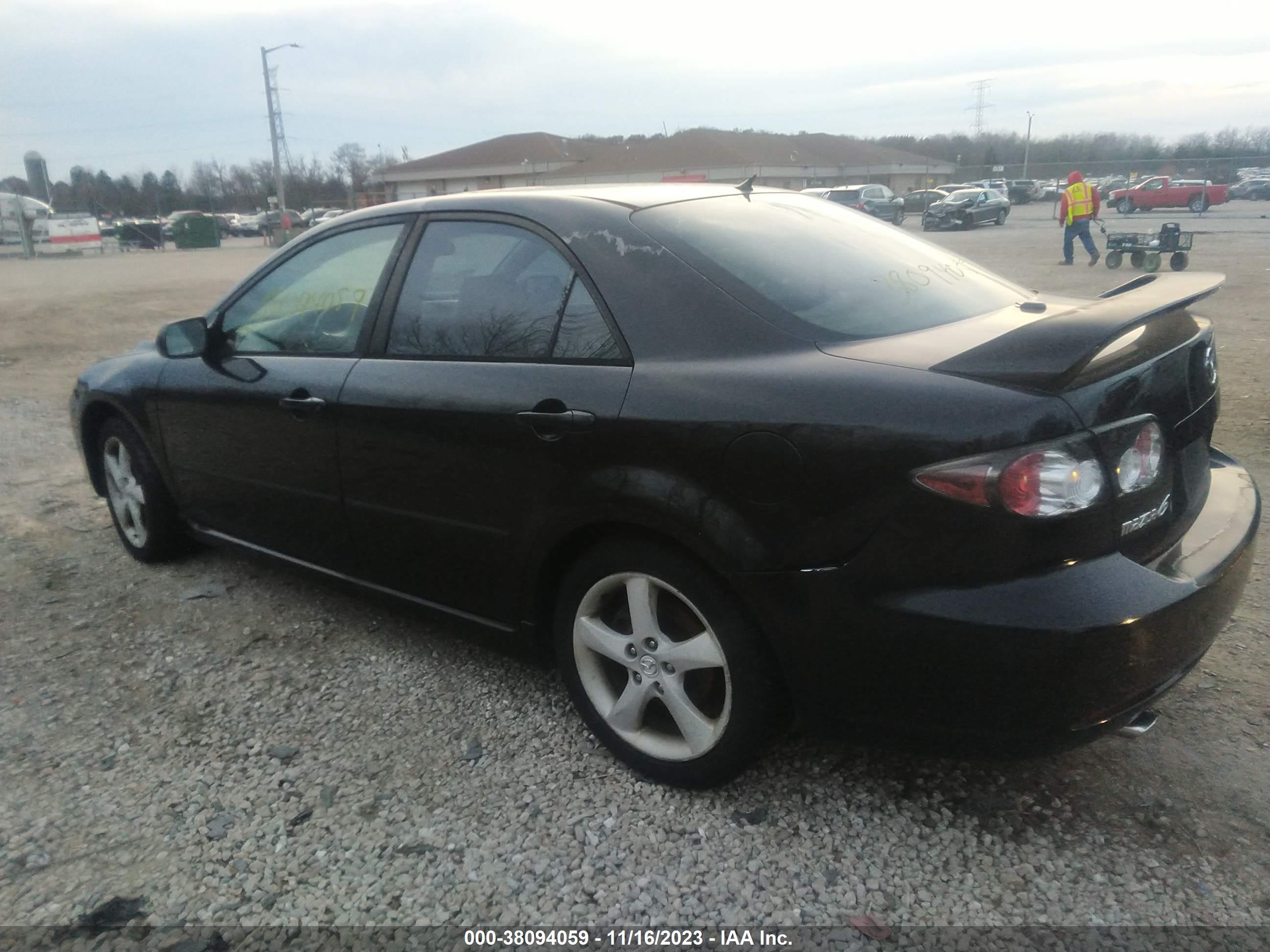 Photo 2 VIN: 1YVHP80DX75M01871 - MAZDA 6 