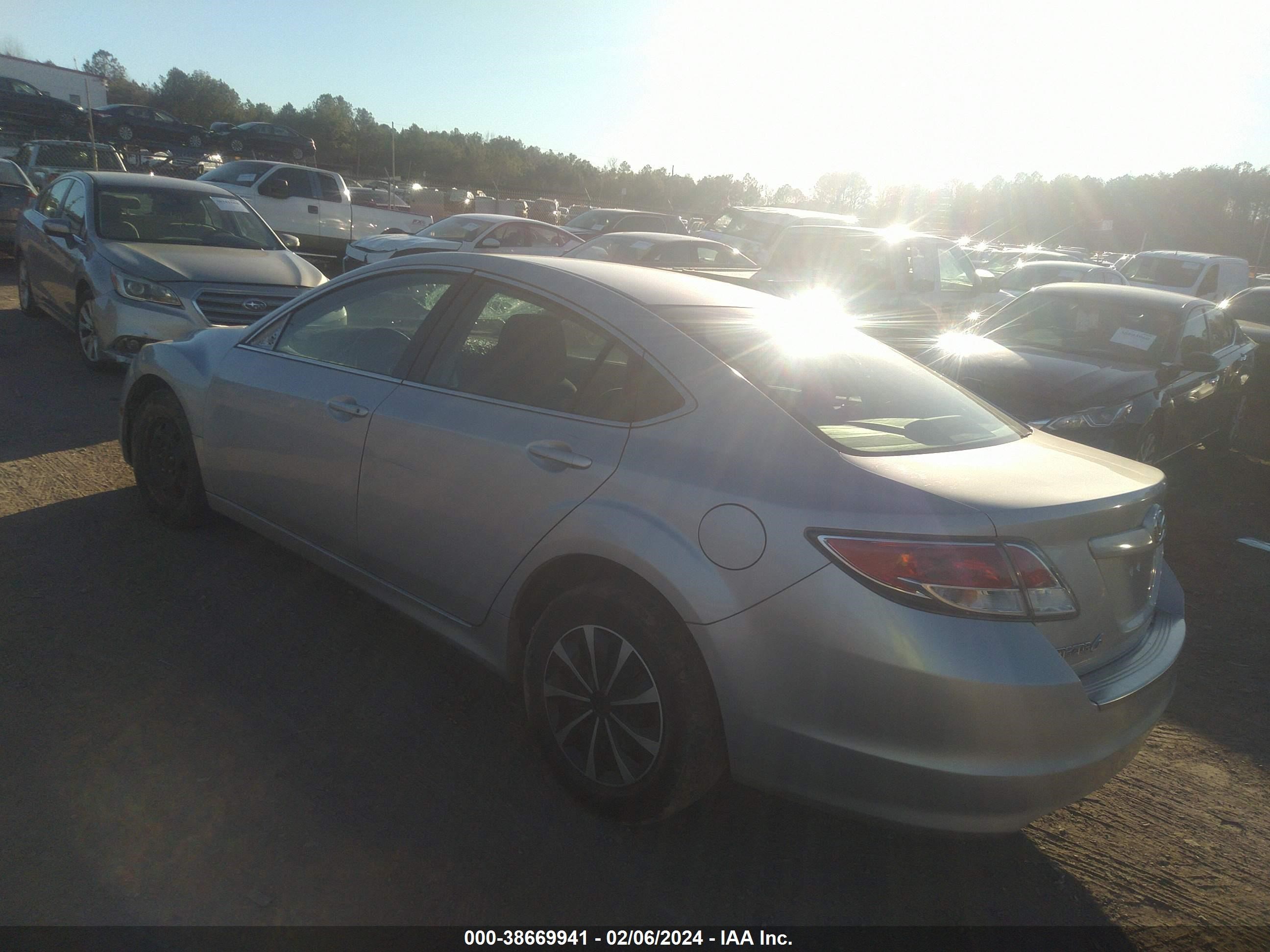 Photo 2 VIN: 1YVHP81H295M49689 - MAZDA 6 