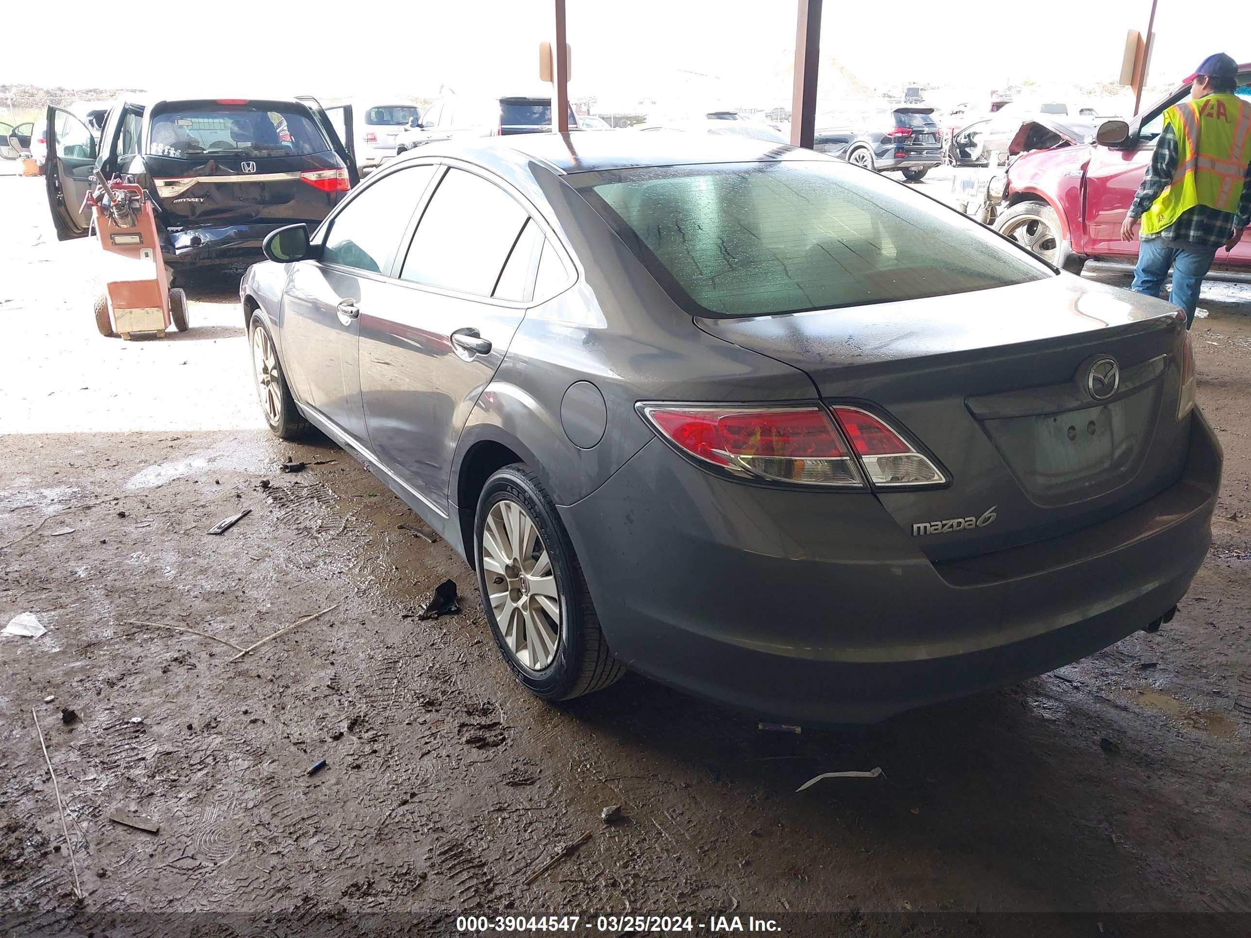 Photo 2 VIN: 1YVHP82A195M08665 - MAZDA 6 