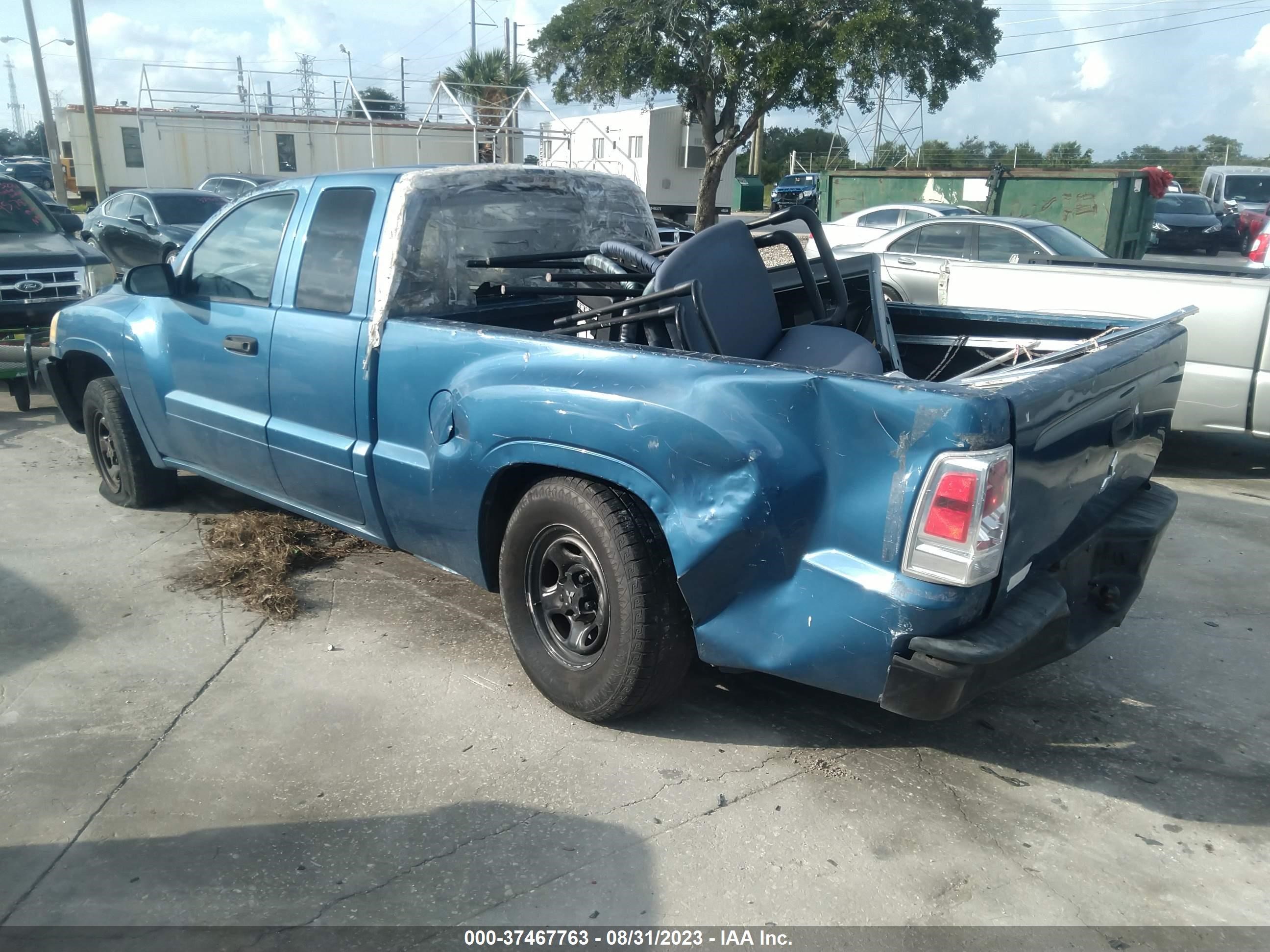 Photo 2 VIN: 1Z7HC22K16S579666 - MITSUBISHI RAIDER 