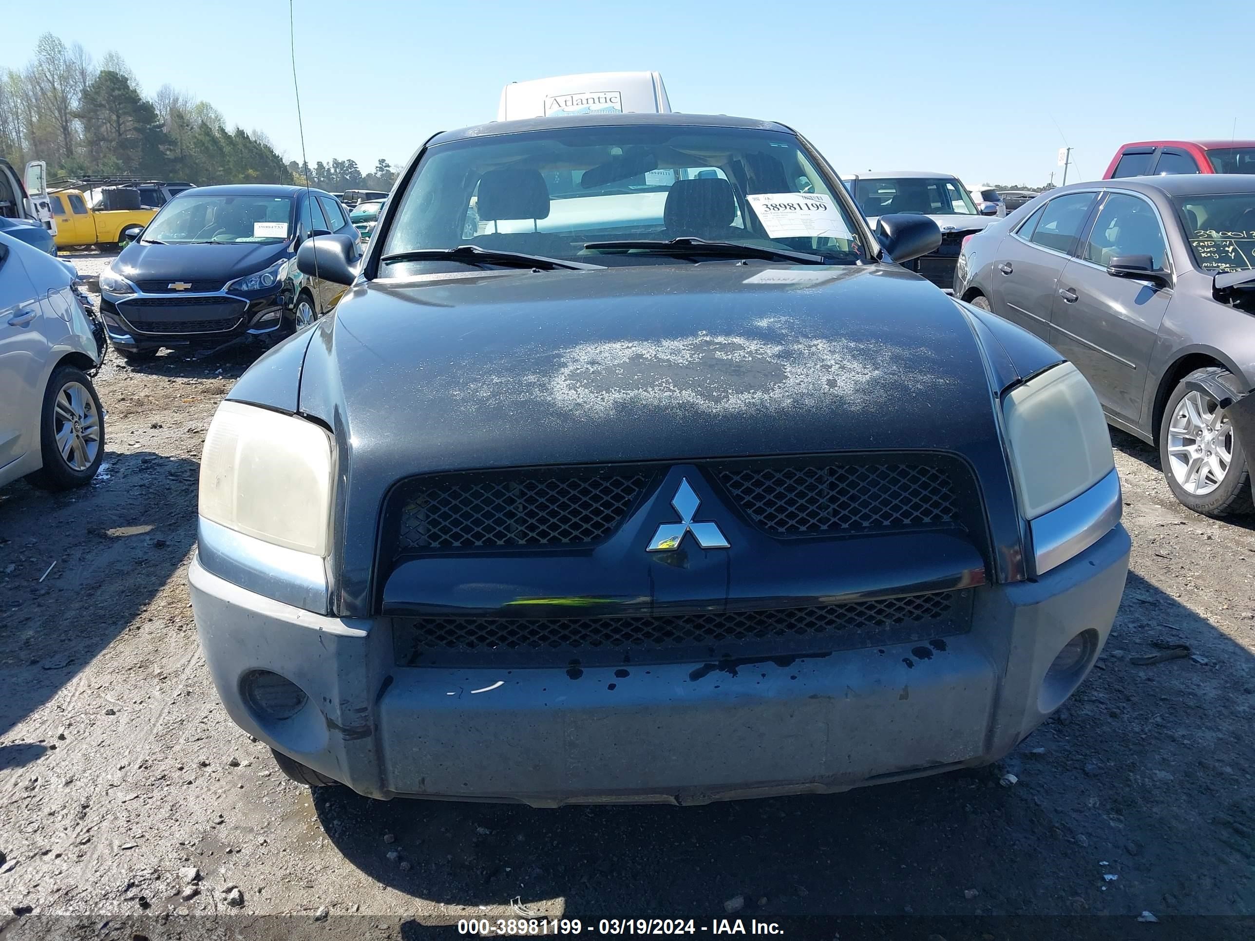 Photo 11 VIN: 1Z7HC22K58S619735 - MITSUBISHI RAIDER 