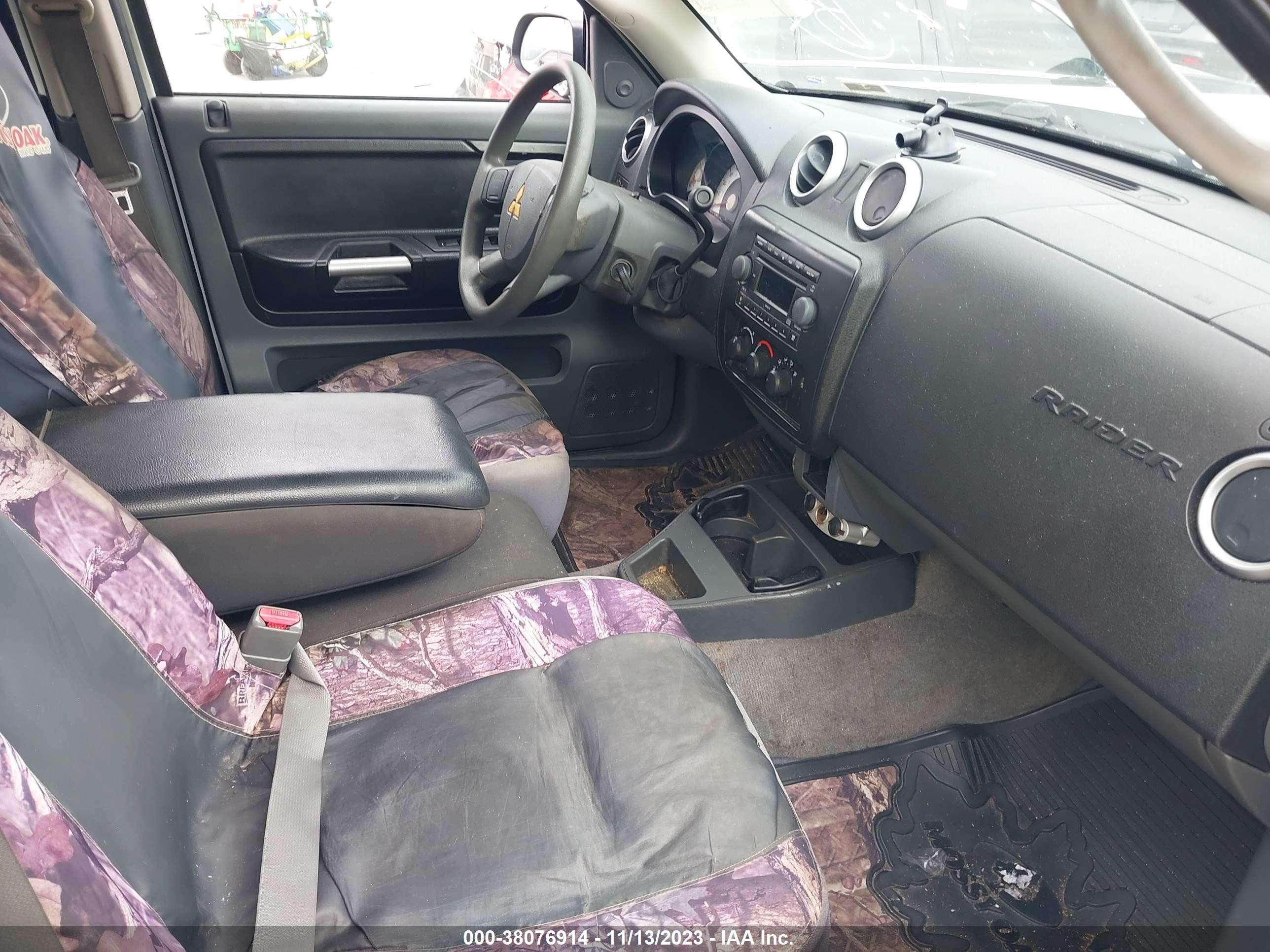 Photo 4 VIN: 1Z7HC28K17S161620 - MITSUBISHI RAIDER 