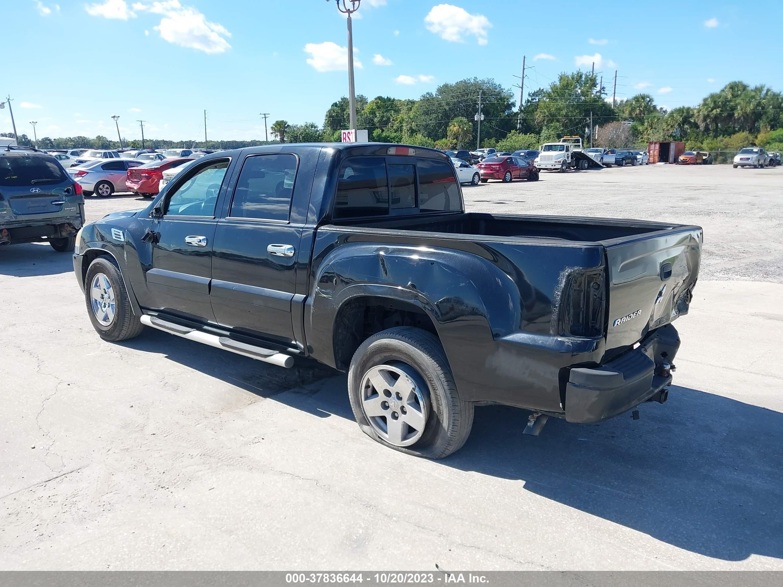 Photo 2 VIN: 1Z7HC28K76S582188 - MITSUBISHI RAIDER 