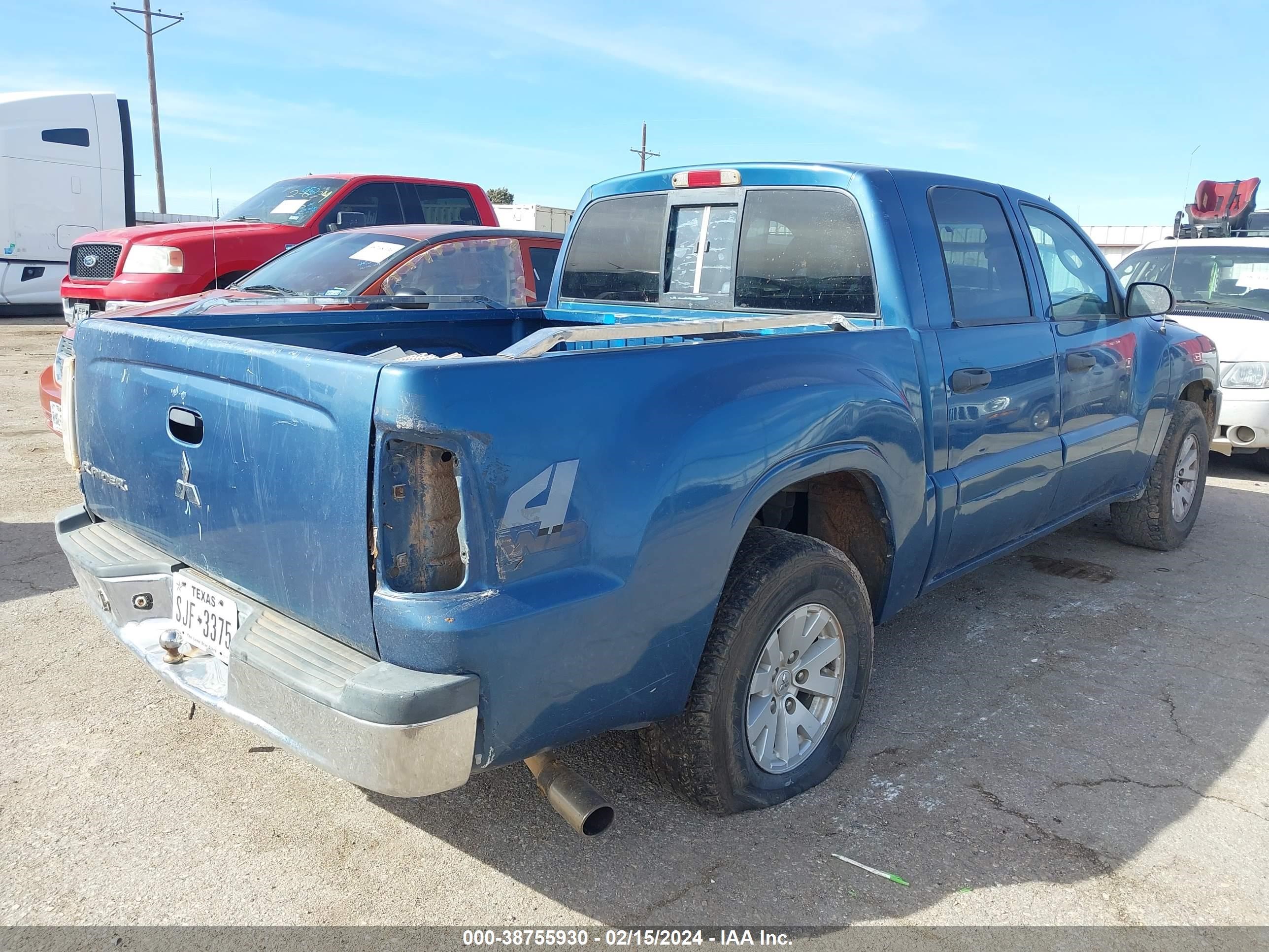 Photo 4 VIN: 1Z7HT28K36S582270 - MITSUBISHI RAIDER 