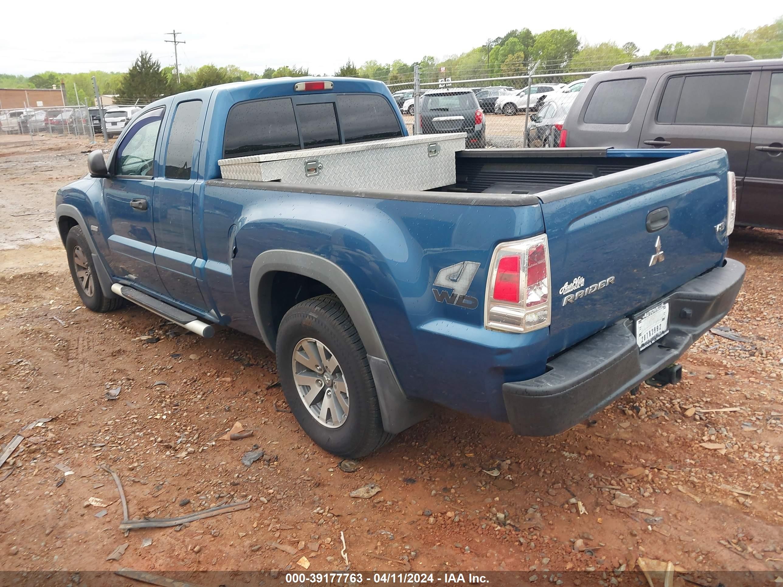 Photo 2 VIN: 1Z7HT32N56S567990 - MITSUBISHI RAIDER 