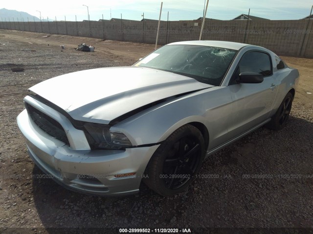 Photo 1 VIN: 1ZVBP8AM0D5203352 - FORD MUSTANG 