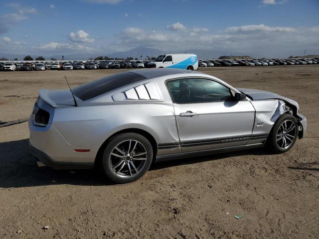 Photo 2 VIN: 1ZVBP8AM1C5233717 - FORD MUSTANG 