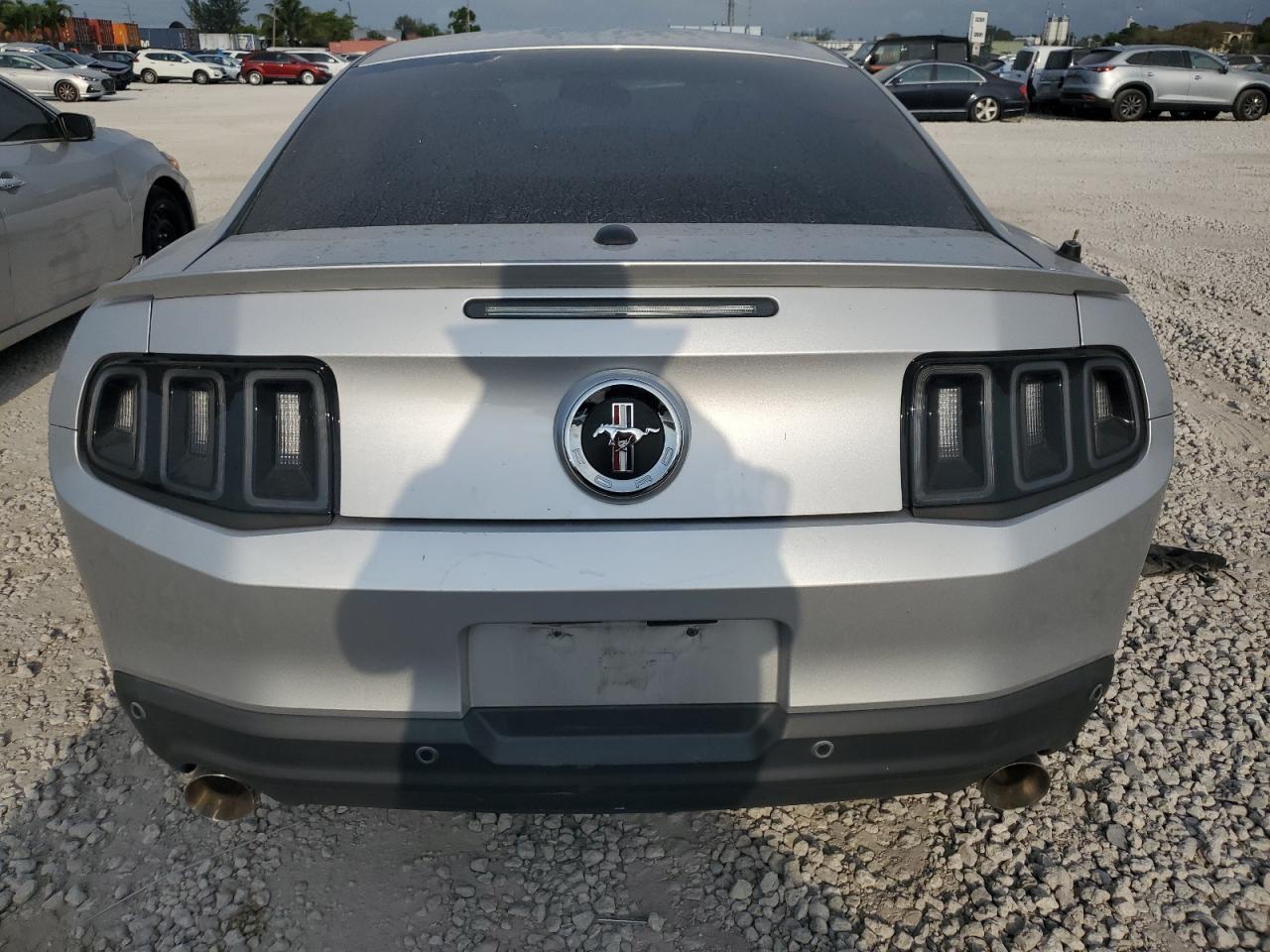 Photo 5 VIN: 1ZVBP8AM1C5284943 - FORD MUSTANG 