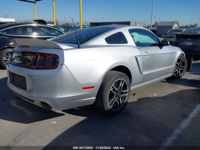 Photo 3 VIN: 1ZVBP8AM1D5203439 - FORD MUSTANG 