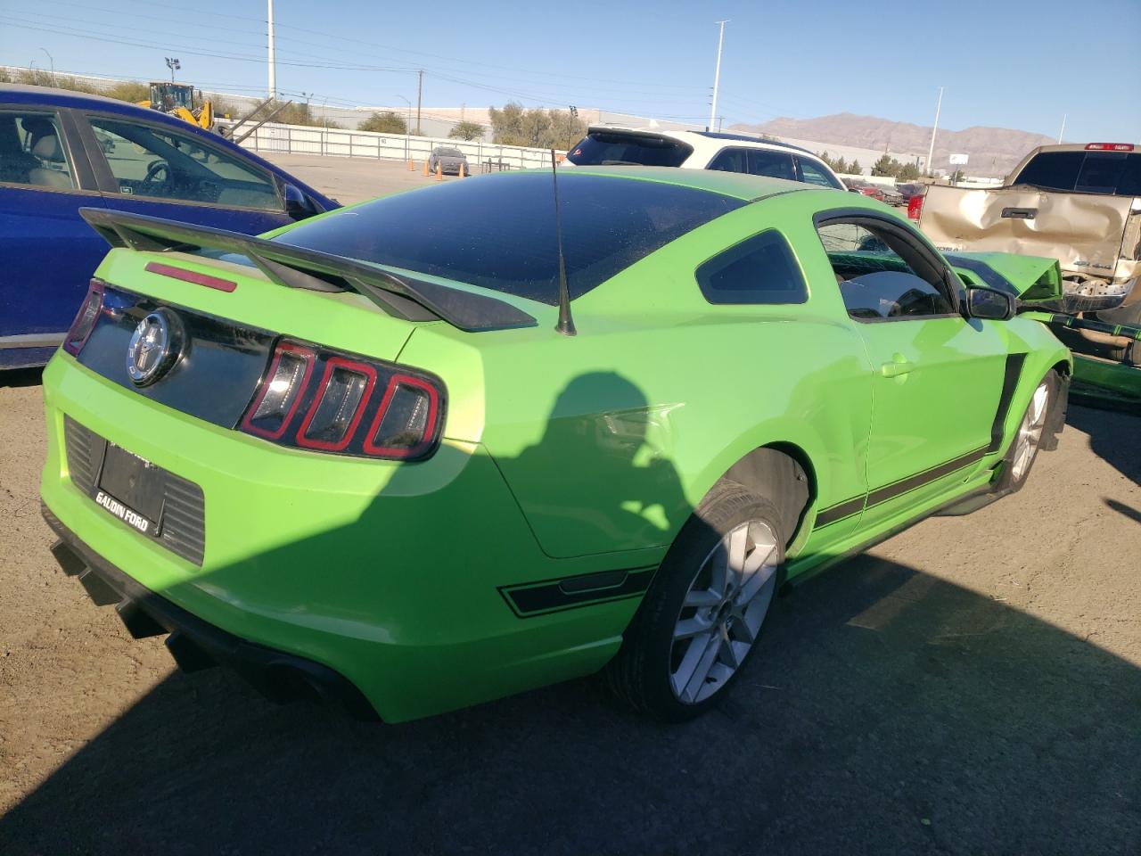 Photo 2 VIN: 1ZVBP8AM1D5259672 - FORD MUSTANG 