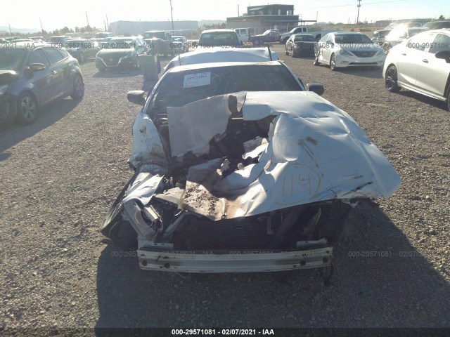 Photo 5 VIN: 1ZVBP8AM1E5306233 - FORD MUSTANG 