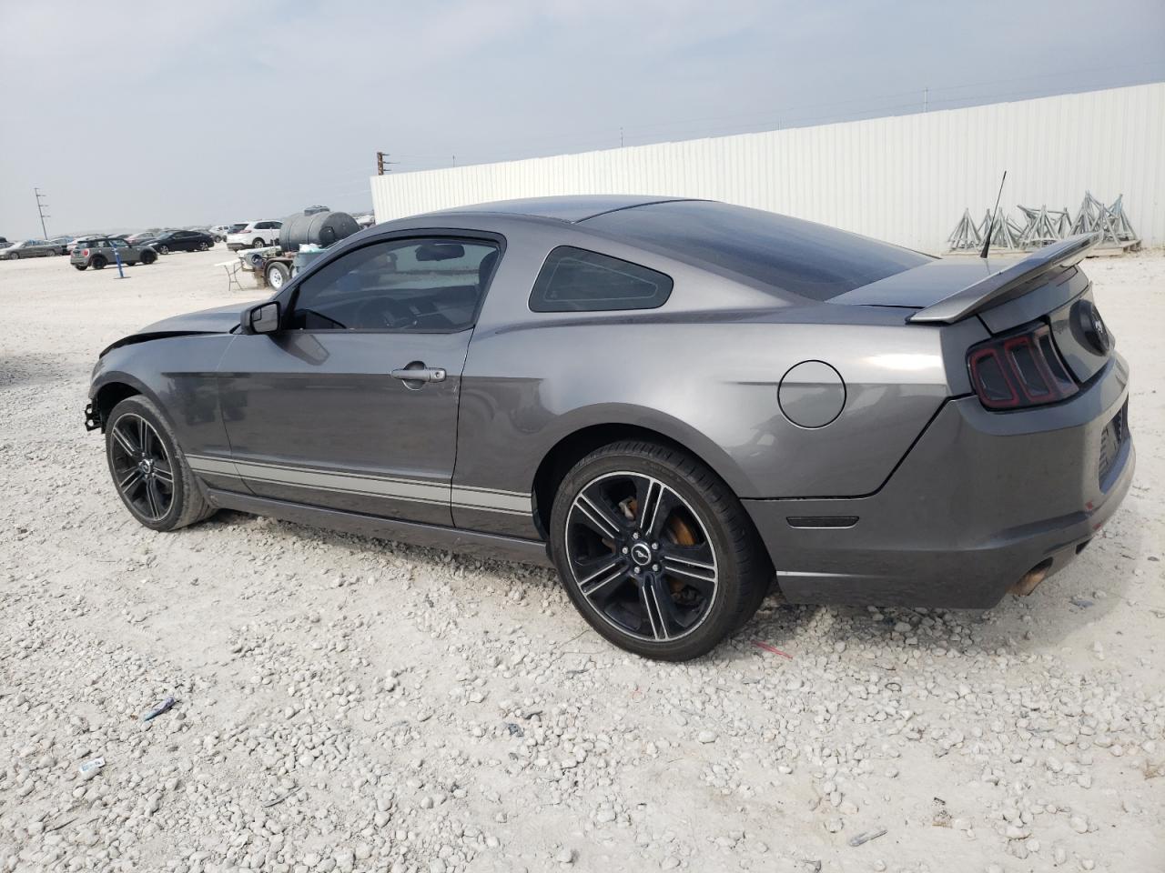 Photo 1 VIN: 1ZVBP8AM1E5326532 - FORD MUSTANG 