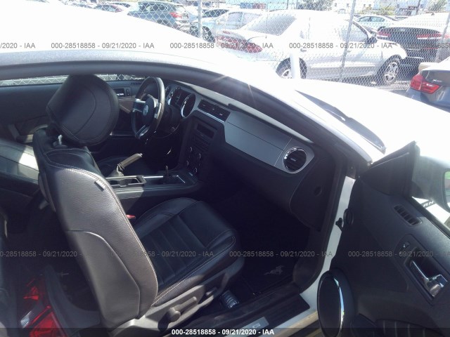 Photo 4 VIN: 1ZVBP8AM2C5241387 - FORD MUSTANG 