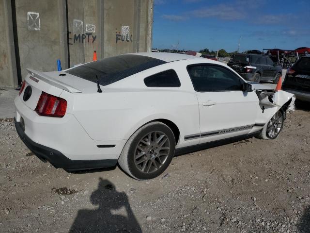 Photo 2 VIN: 1ZVBP8AM2C5258447 - FORD MUSTANG 