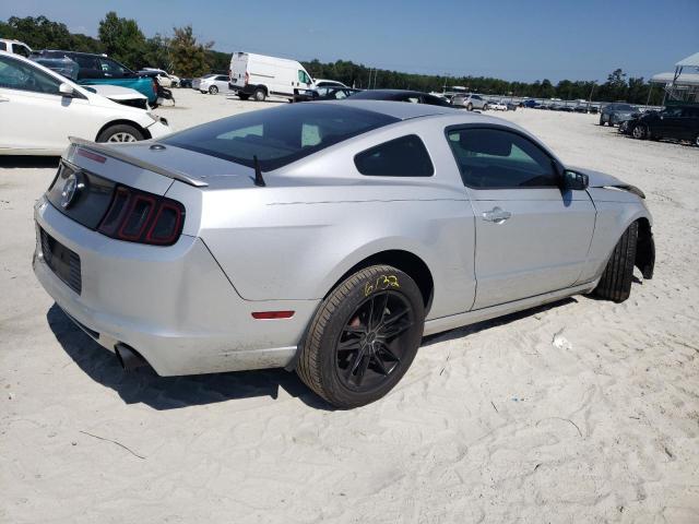 Photo 2 VIN: 1ZVBP8AM2D5220699 - FORD MUSTANG 