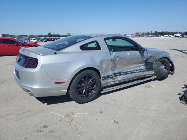 Photo 2 VIN: 1ZVBP8AM2D5265707 - FORD MUSTANG 