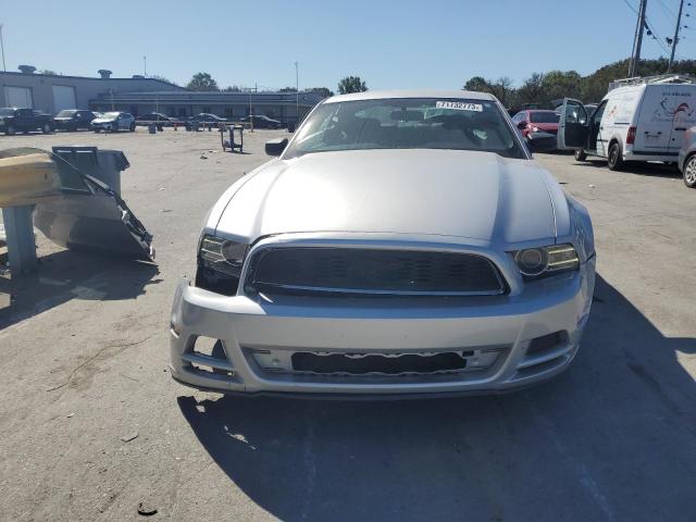 Photo 4 VIN: 1ZVBP8AM2D5265707 - FORD MUSTANG 