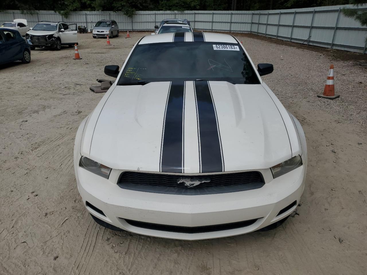 Photo 4 VIN: 1ZVBP8AM3B5160171 - FORD MUSTANG 