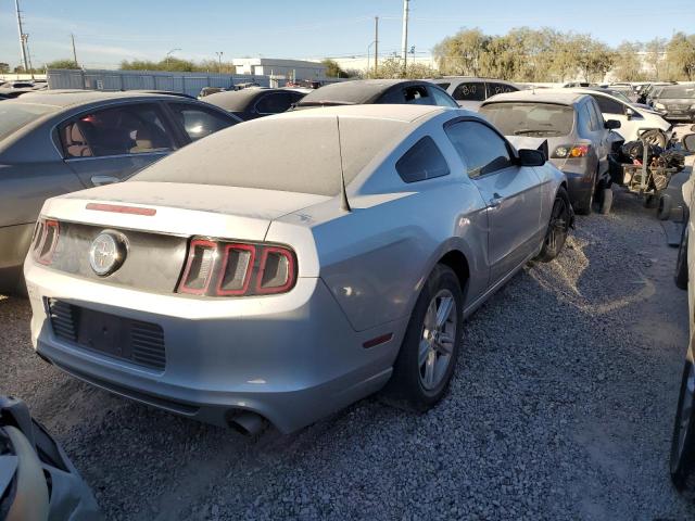 Photo 2 VIN: 1ZVBP8AM3E5233091 - FORD MUSTANG 