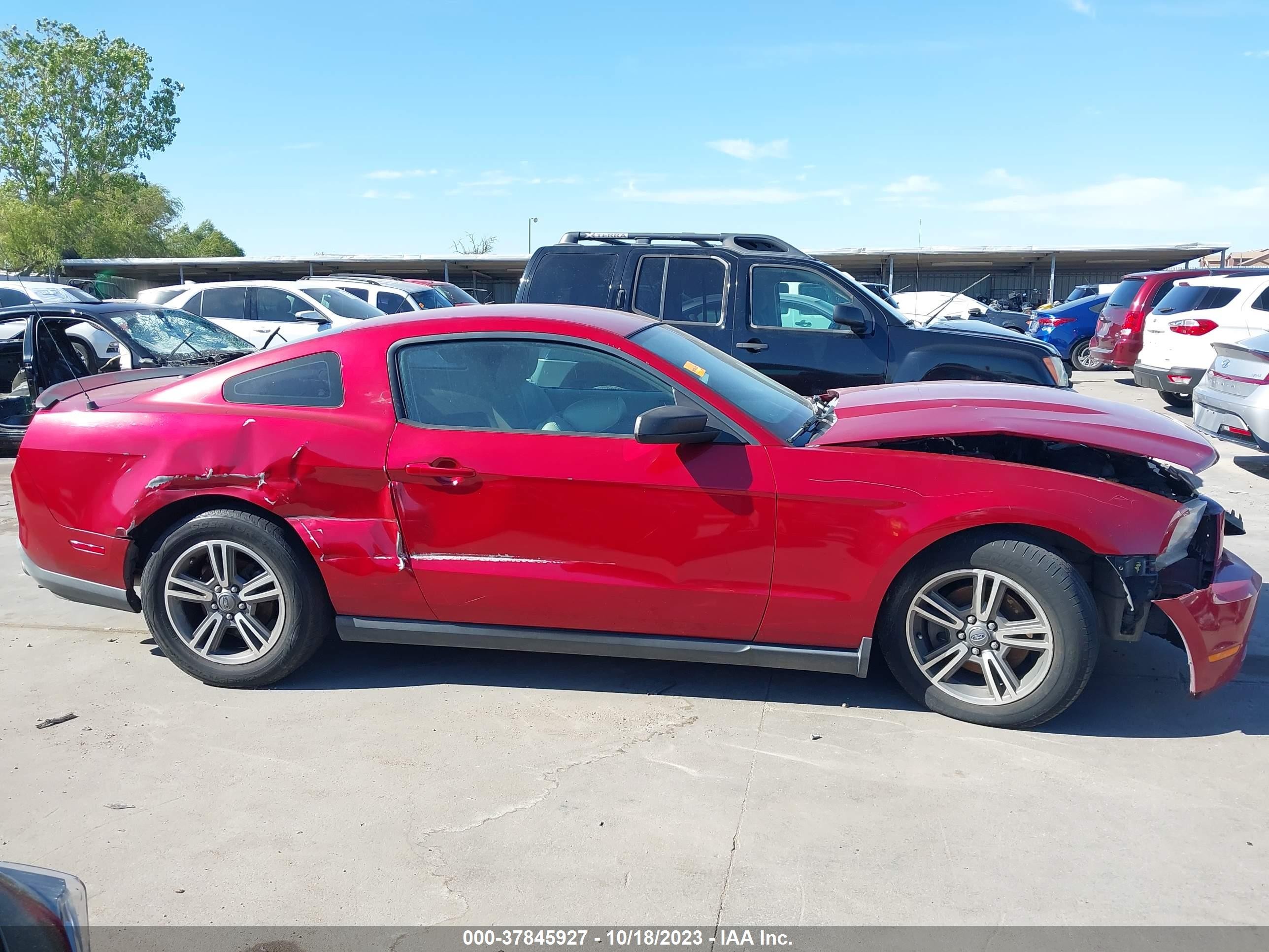 Photo 12 VIN: 1ZVBP8AM4B5162172 - FORD MUSTANG 