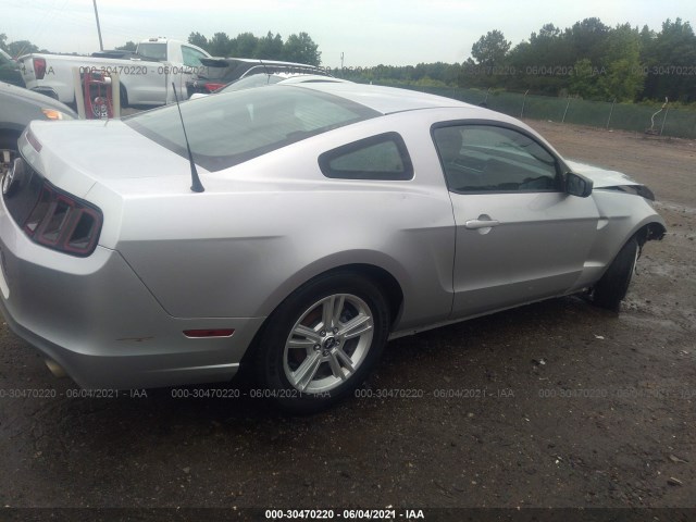 Photo 3 VIN: 1ZVBP8AM4E5276368 - FORD MUSTANG 