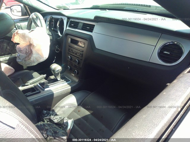 Photo 4 VIN: 1ZVBP8AM5B5103227 - FORD MUSTANG 