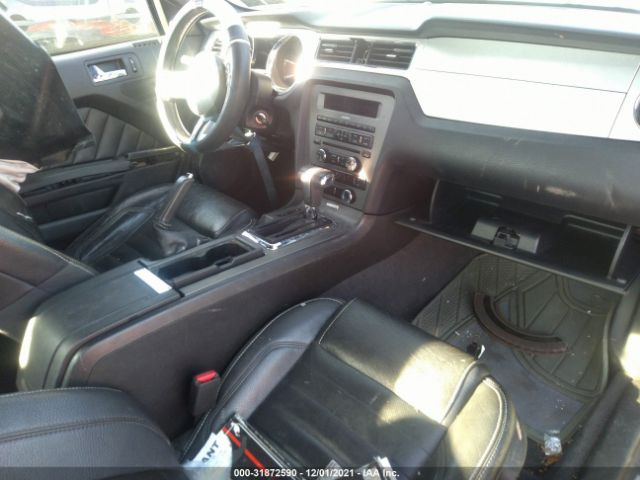 Photo 4 VIN: 1ZVBP8AM5B5165839 - FORD MUSTANG 