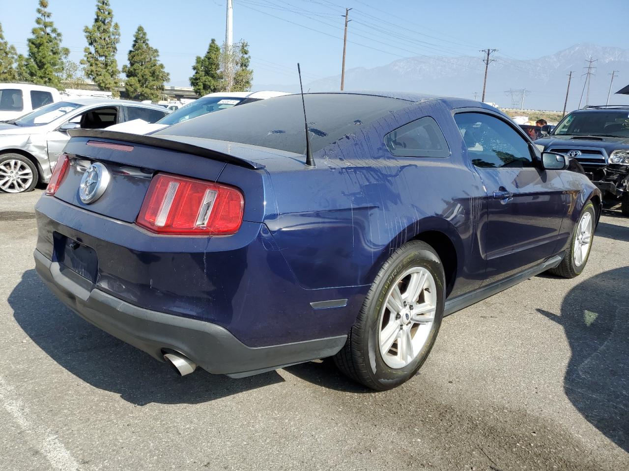 Photo 2 VIN: 1ZVBP8AM5C5245806 - FORD MUSTANG 