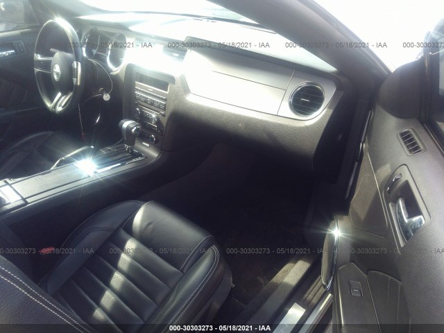 Photo 4 VIN: 1ZVBP8AM5C5255865 - FORD MUSTANG 