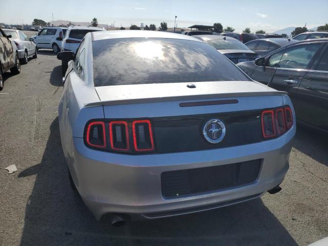 Photo 5 VIN: 1ZVBP8AM5D5242051 - FORD MUSTANG 