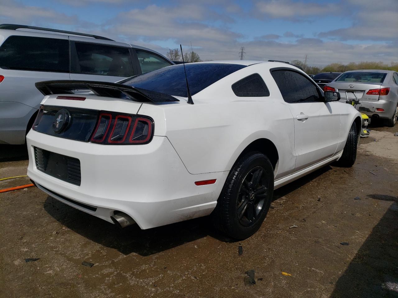 Photo 2 VIN: 1ZVBP8AM5E5203638 - FORD MUSTANG 