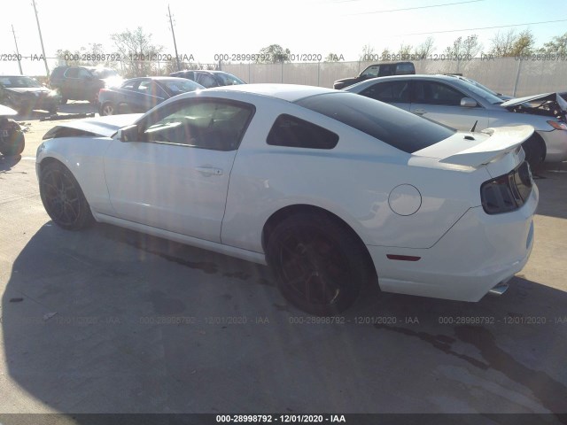 Photo 2 VIN: 1ZVBP8AM5E5217832 - FORD MUSTANG 