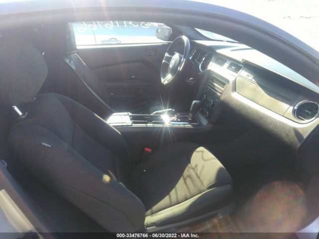 Photo 4 VIN: 1ZVBP8AM5E5311046 - FORD MUSTANG 