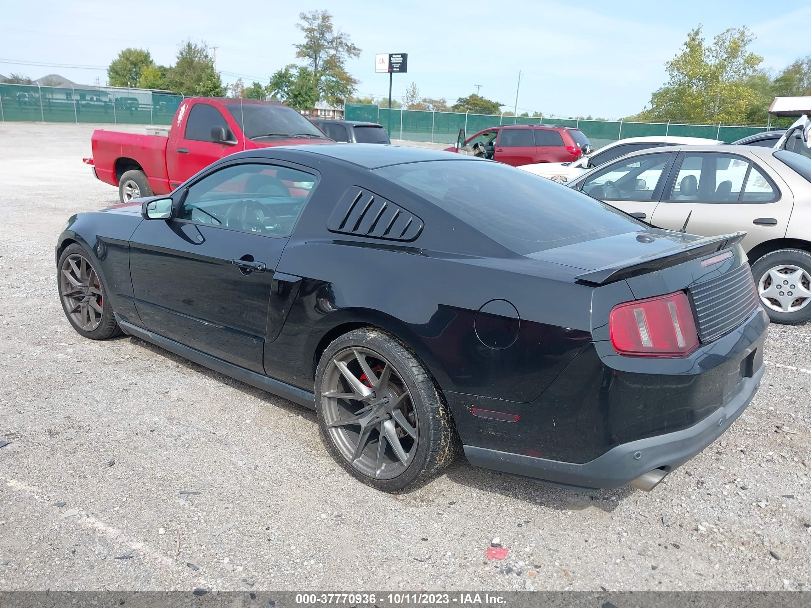 Photo 2 VIN: 1ZVBP8AM6C5260072 - FORD MUSTANG 