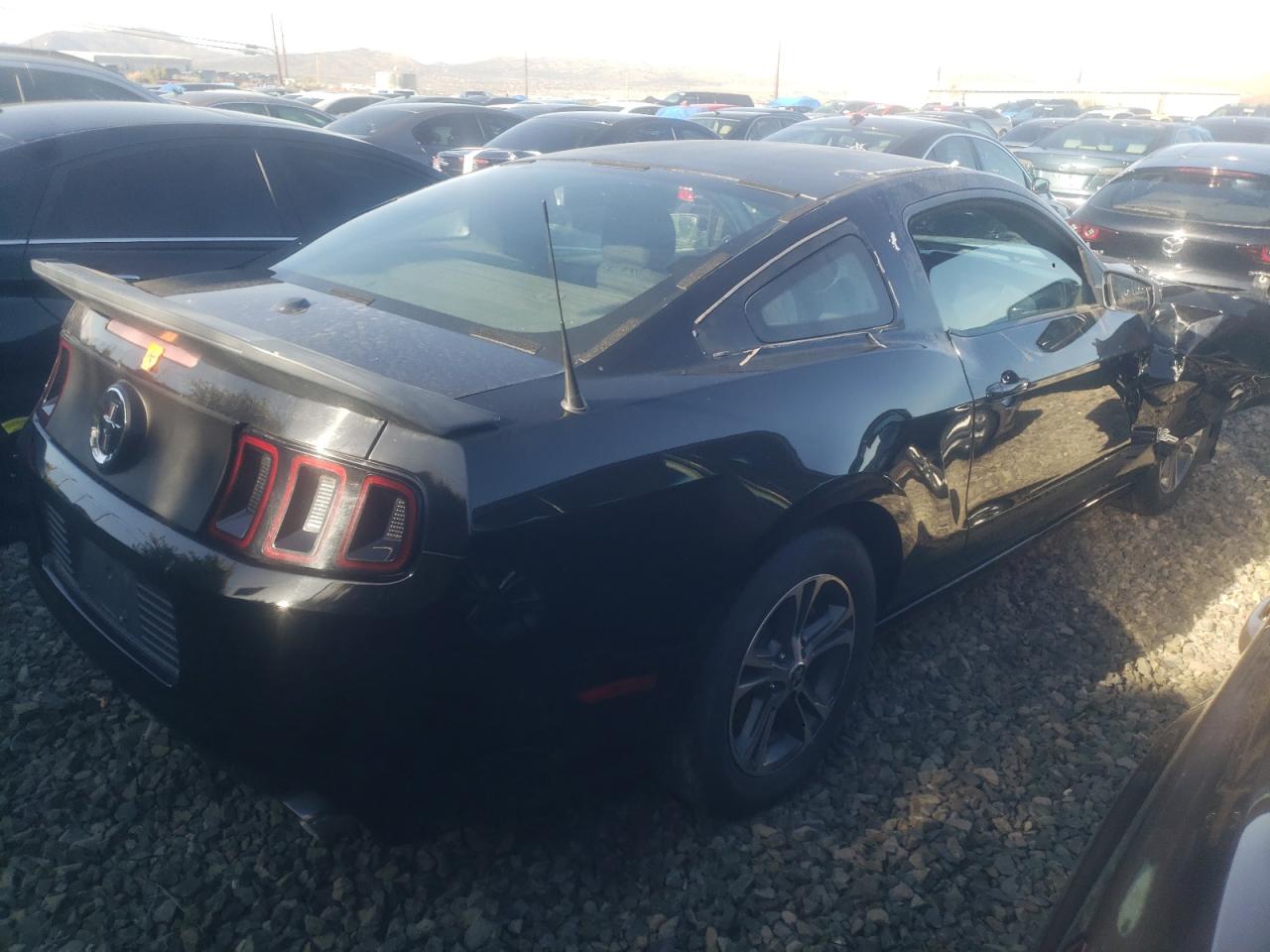 Photo 2 VIN: 1ZVBP8AM6E5232503 - FORD MUSTANG 