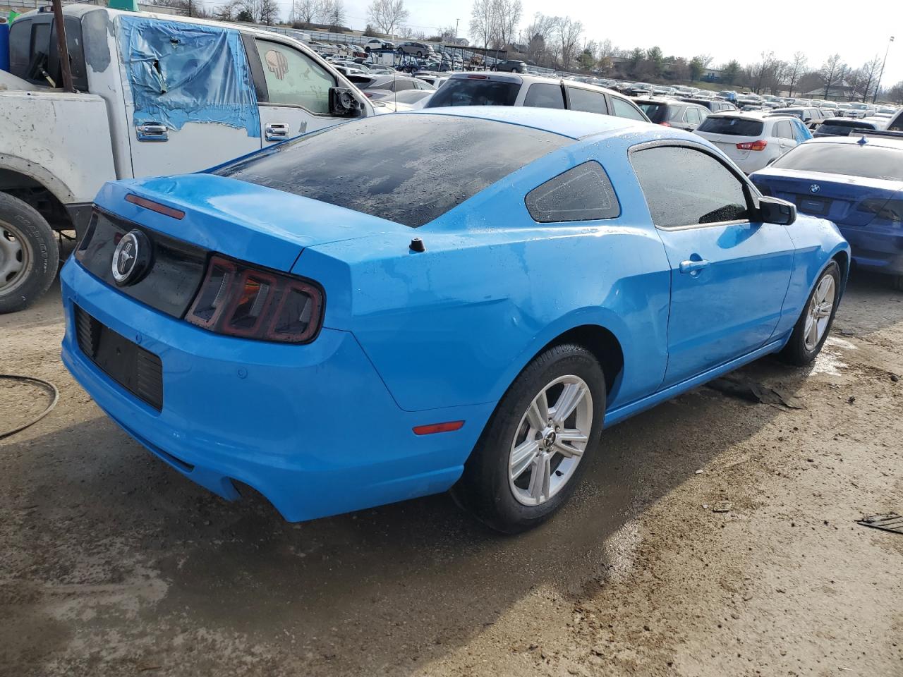 Photo 2 VIN: 1ZVBP8AM7D5254640 - FORD MUSTANG 