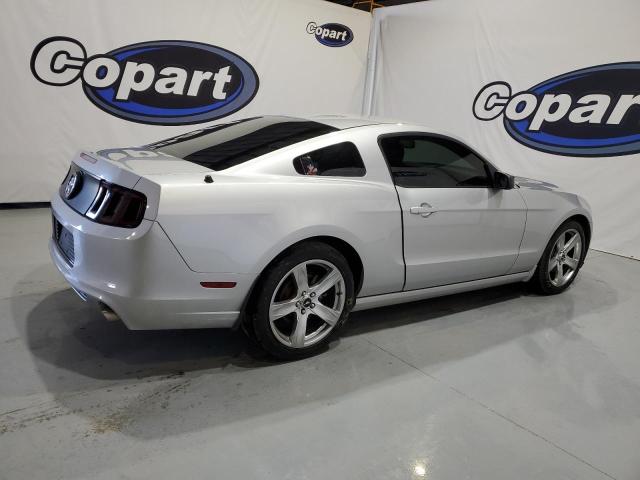 Photo 2 VIN: 1ZVBP8AM7E5219761 - FORD MUSTANG 