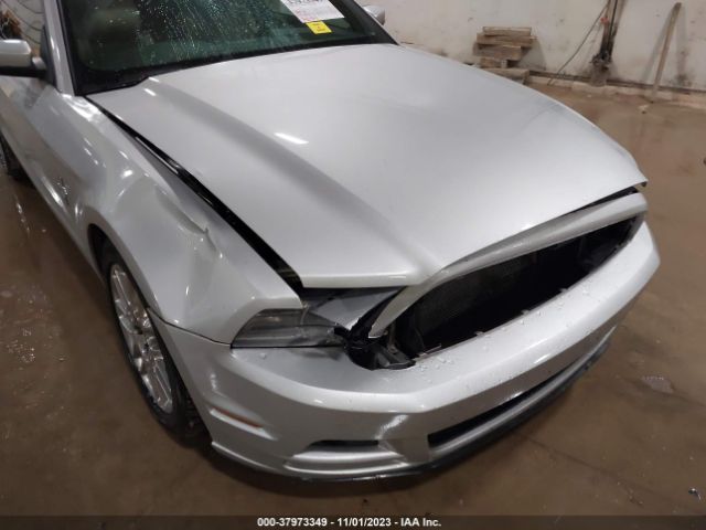 Photo 5 VIN: 1ZVBP8AM8D5221307 - FORD MUSTANG 