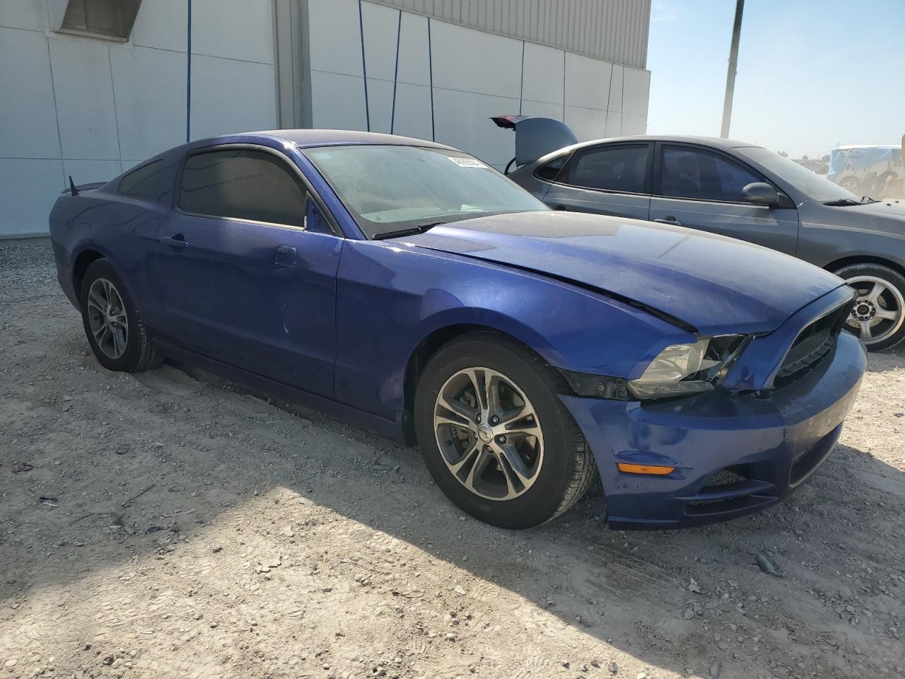 Photo 3 VIN: 1ZVBP8AM8D5268112 - FORD MUSTANG 