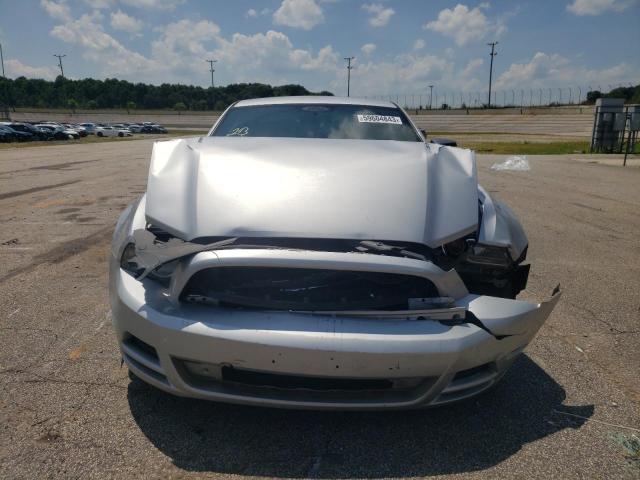 Photo 4 VIN: 1ZVBP8AM8D5281779 - FORD MUSTANG 