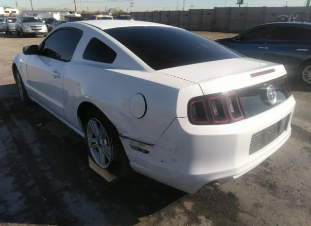 Photo 2 VIN: 1ZVBP8AM8E5327841 - FORD MUSTANG 