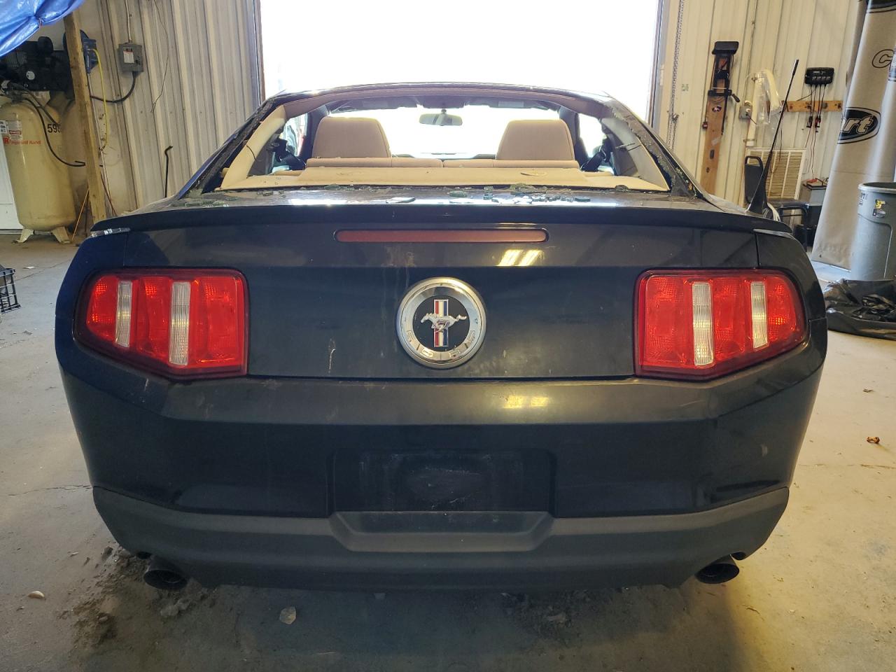 Photo 5 VIN: 1ZVBP8AM9B5137865 - FORD MUSTANG 