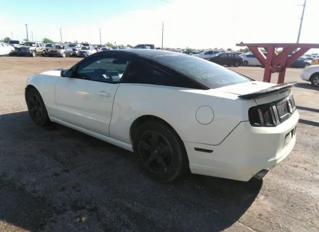 Photo 2 VIN: 1ZVBP8AM9B5158893 - FORD MUSTANG 