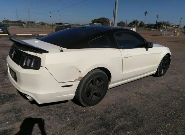 Photo 3 VIN: 1ZVBP8AM9B5158893 - FORD MUSTANG 