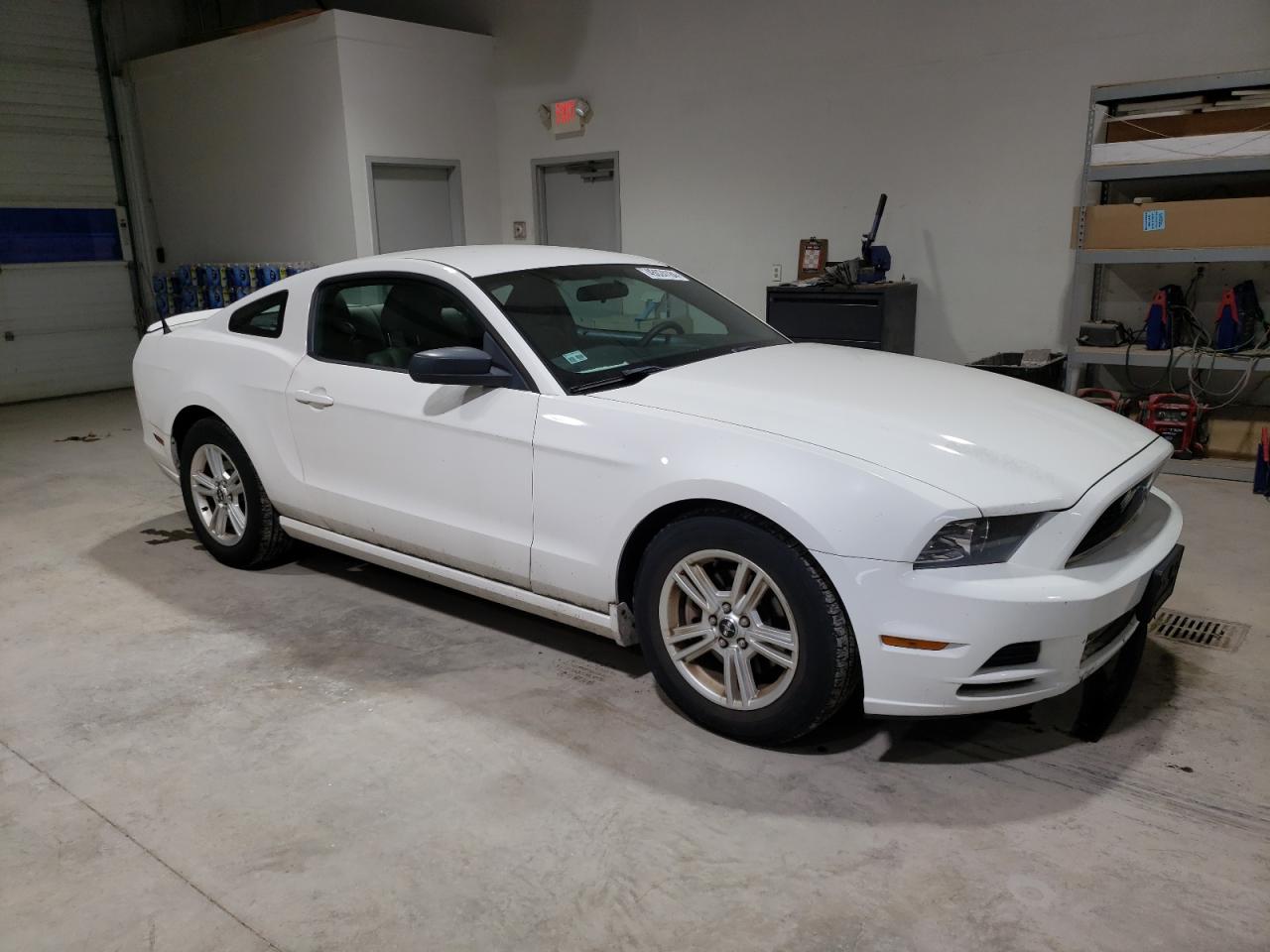 Photo 3 VIN: 1ZVBP8AM9D5270872 - FORD MUSTANG 