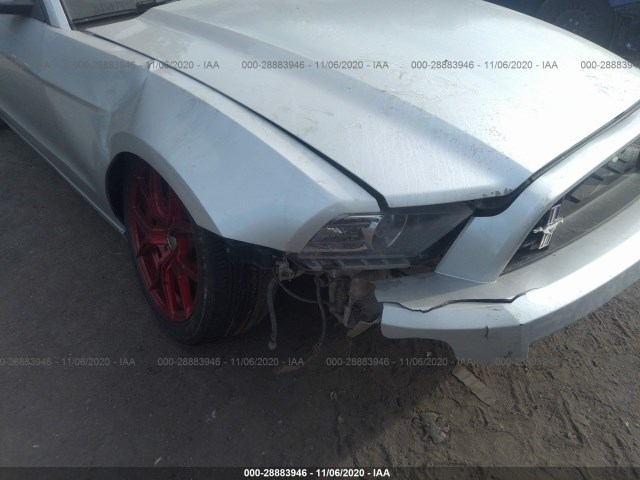 Photo 5 VIN: 1ZVBP8AM9E5246914 - FORD MUSTANG 