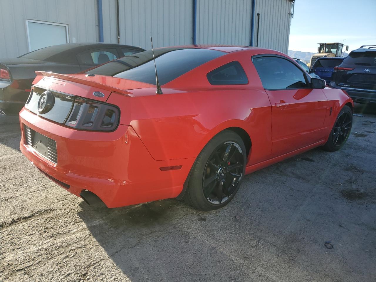 Photo 2 VIN: 1ZVBP8AM9E5321563 - FORD MUSTANG 