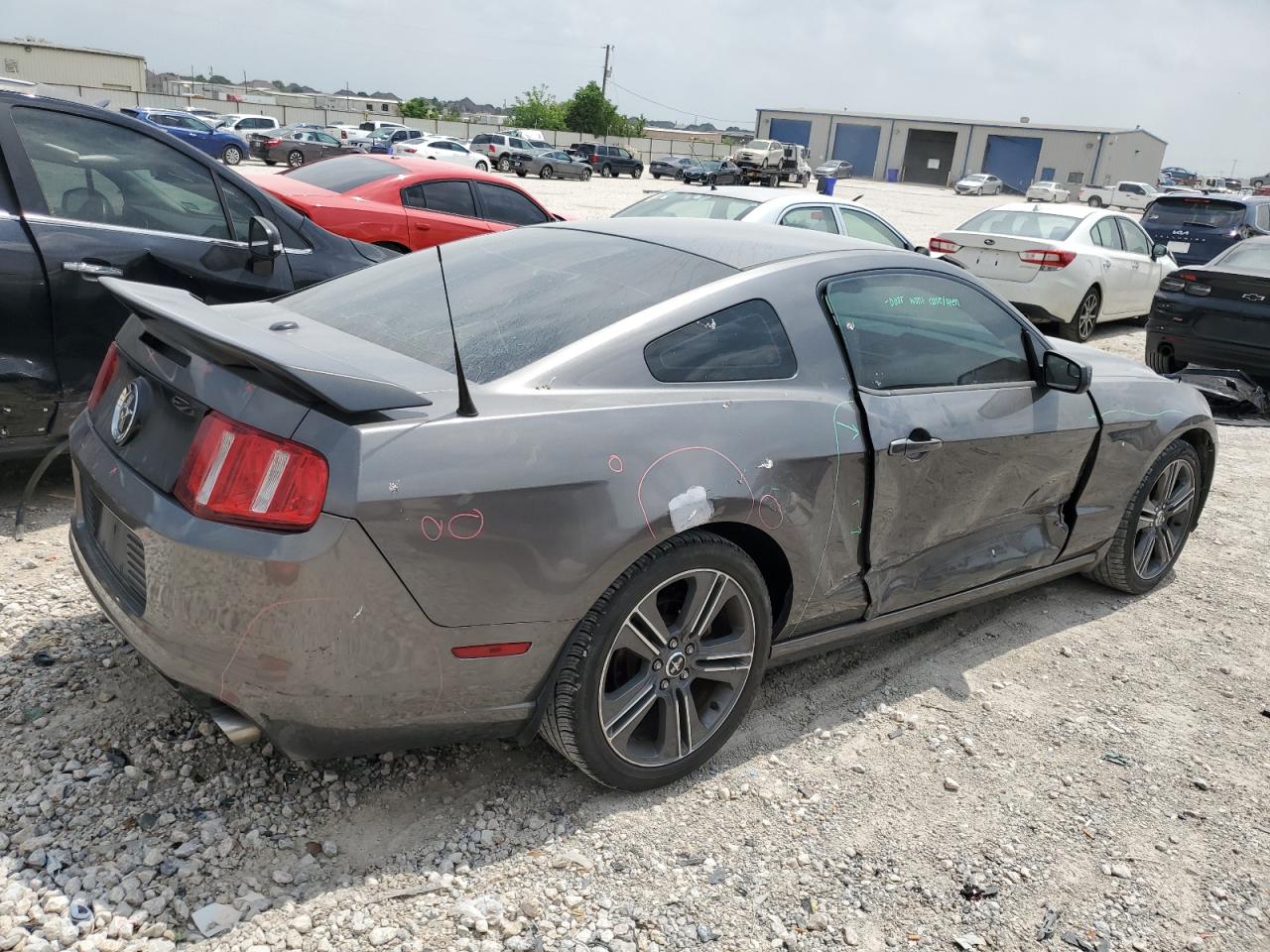 Photo 2 VIN: 1ZVBP8AMXE5221570 - FORD MUSTANG 