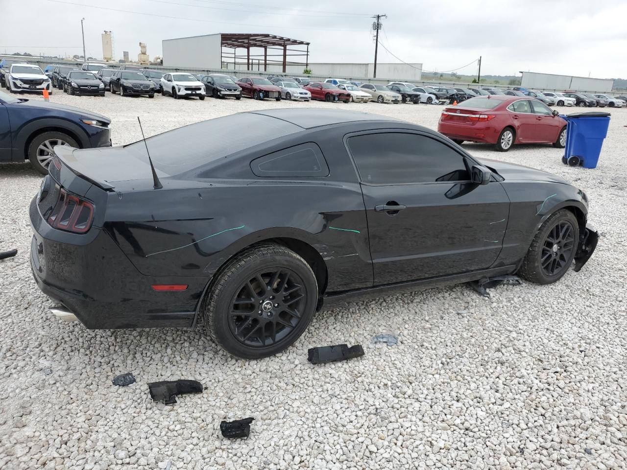 Photo 2 VIN: 1ZVBP8AMXE5254200 - FORD MUSTANG 